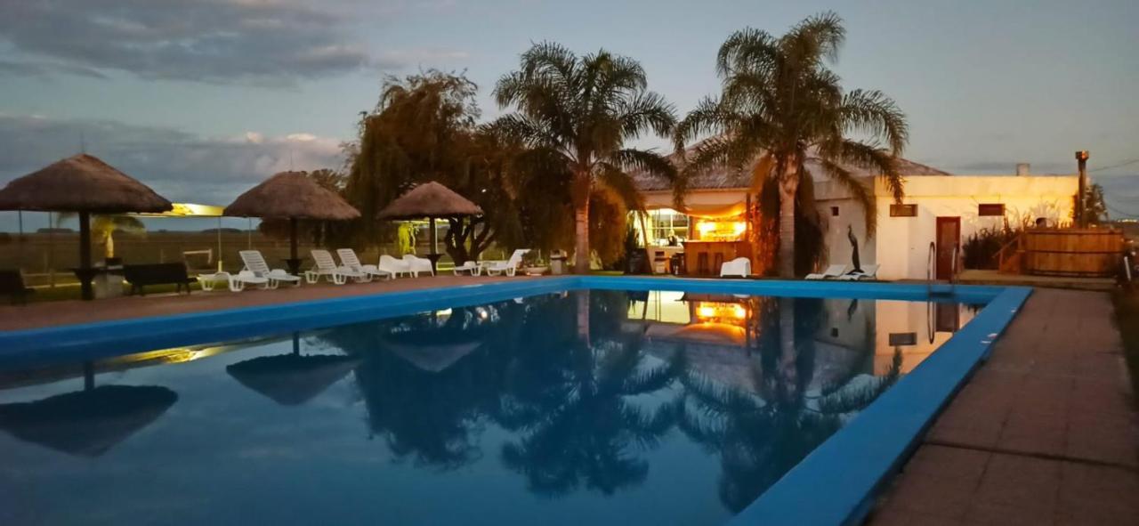 Complejo Turistico Flores Trinidad Exterior photo